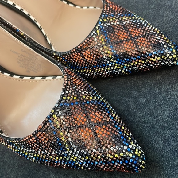 Betsey Johnson Darling RHINESTONE EMBELLISHED FLARED HEEL PUMP IN RED MULTI - Picture 5 of 7